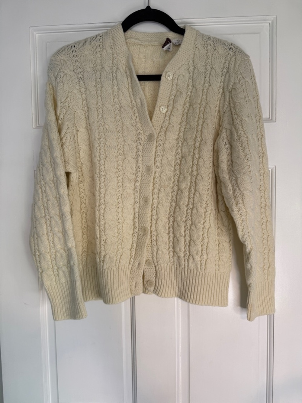 Vtg Victoria Cream Cable Knit Button-Front Cardigan